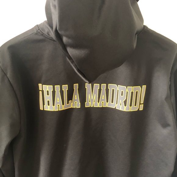 ❌SOLD❌ Real Madrid Black Sweater - Picture 4 of 4